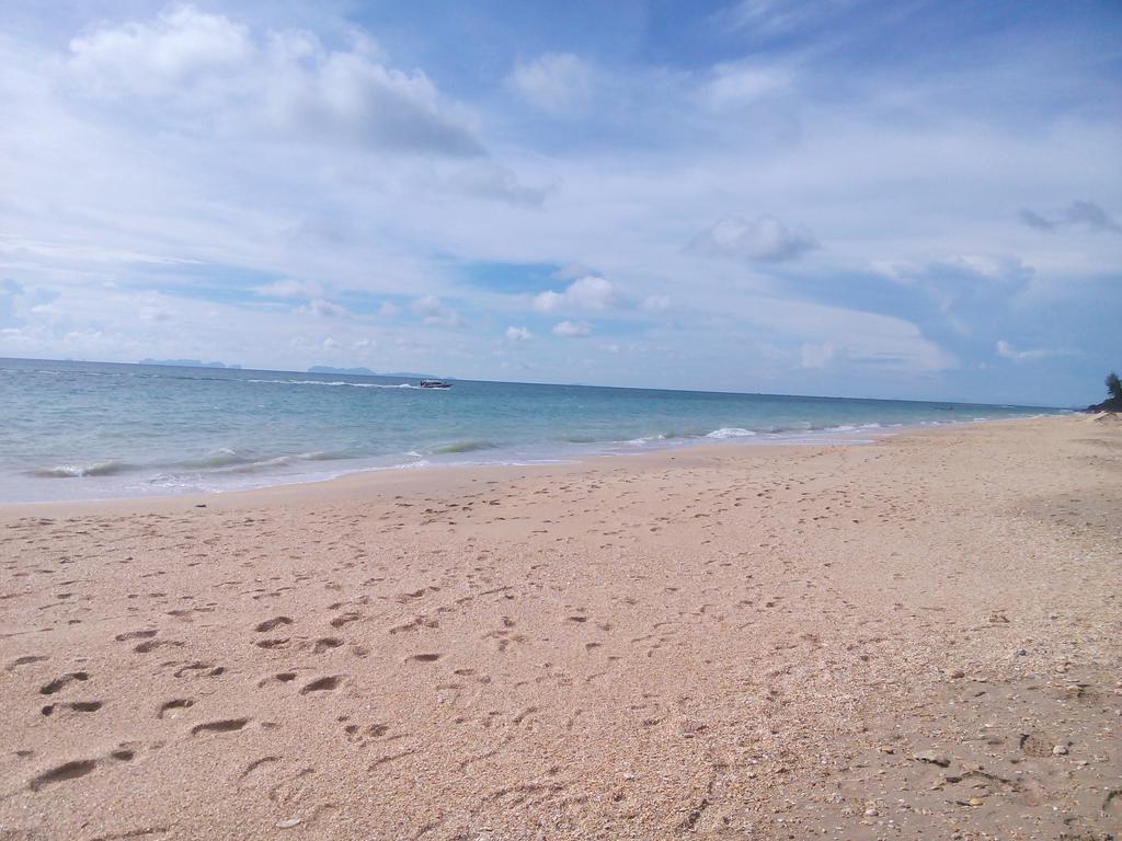 Chill Chill Long Beach Hostel Ko Lanta Exteriör bild