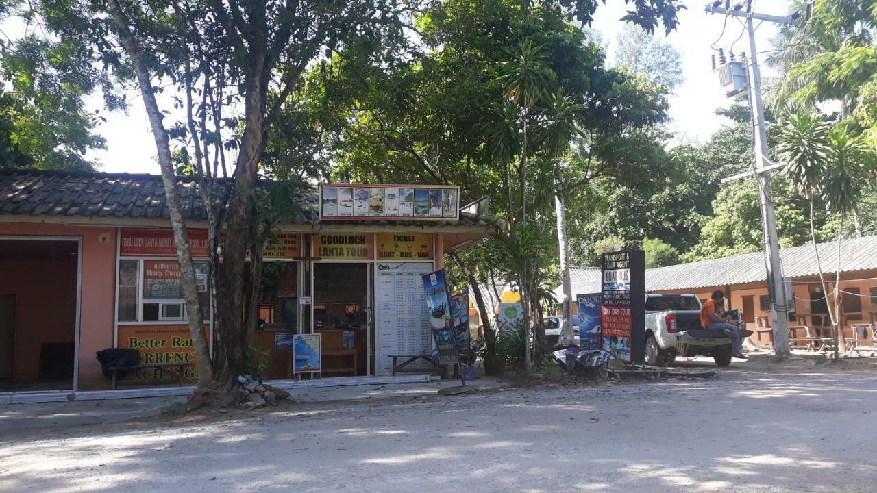 Chill Chill Long Beach Hostel Ko Lanta Exteriör bild