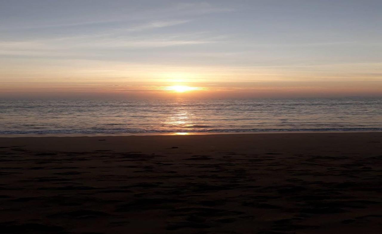 Chill Chill Long Beach Hostel Ko Lanta Exteriör bild
