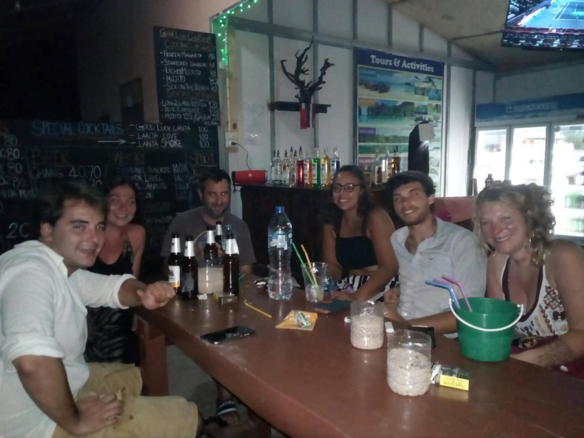 Chill Chill Long Beach Hostel Ko Lanta Exteriör bild