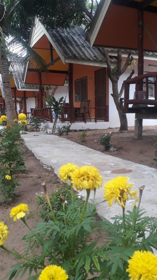 Chill Chill Long Beach Hostel Ko Lanta Exteriör bild